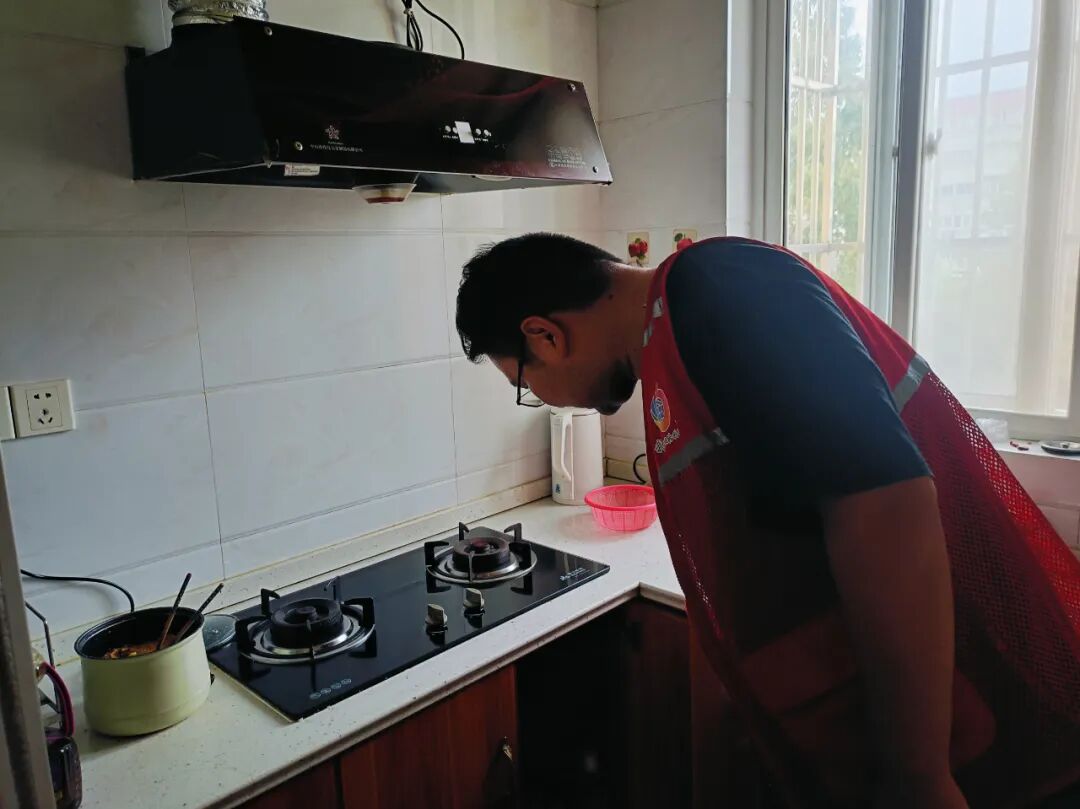 100512c6404uahefaulhal.jpeg