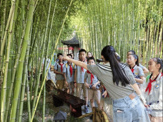 093016u16n612525z5emvd.gif